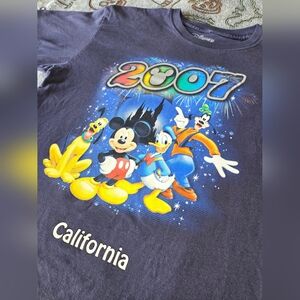 Disney T-Shirt 2007 California Short Sleeve Tee Shirt Size Large